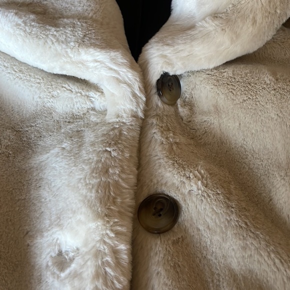 Joe Fresh Teddy coat - Picture 3 of 4